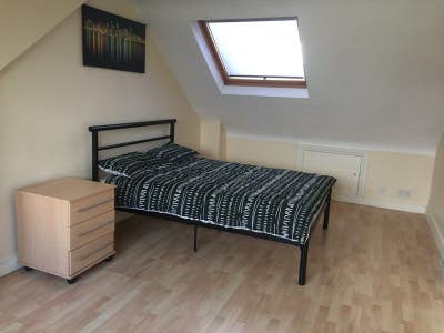 Large Double Room, All Bills, Wifi, Garden Main Photo