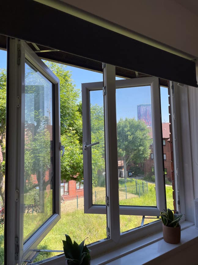 Spacious room + clean & modern flat, Croydon Main Photo