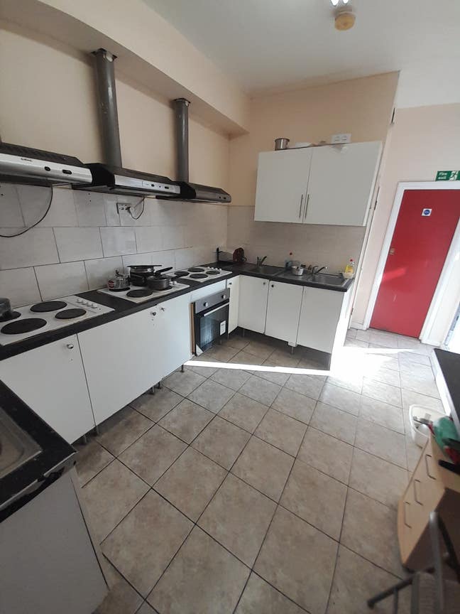 Double Ensuit with Bills Single occupany &pound;780 Main Photo