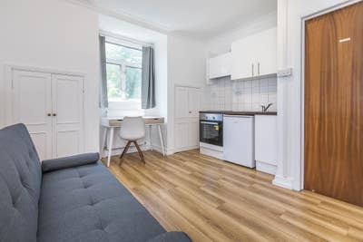 Wonderful Studio Earls Court (Inc Bills) Main Photo