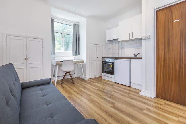 Wonderful Studio Earls Court (Inc Bills) Main Photo