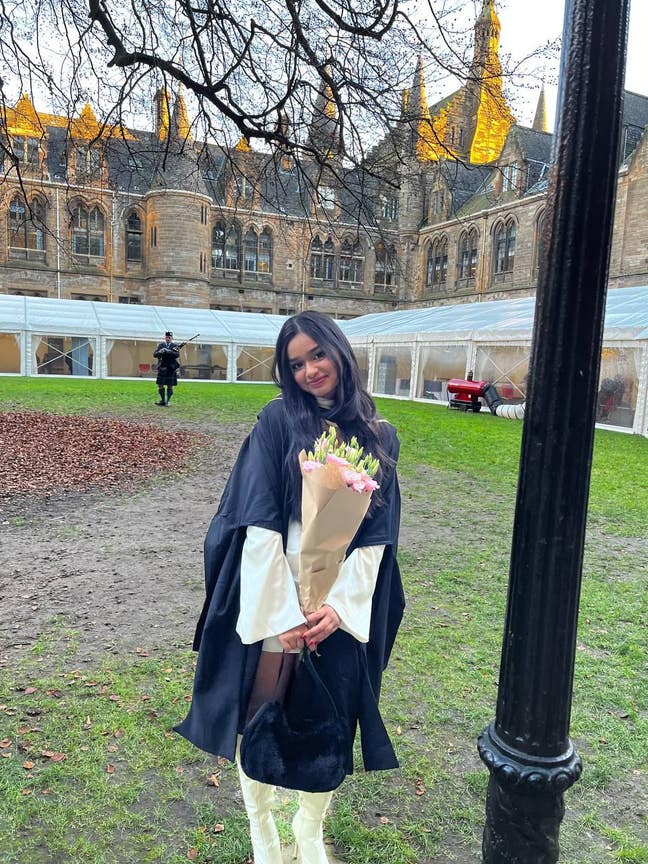 Professional hoping to find a lovely flat  Main Photo