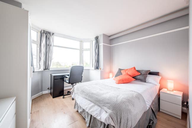 EN-SUITE Double Room Professional Hse  Bill Inc Main Photo