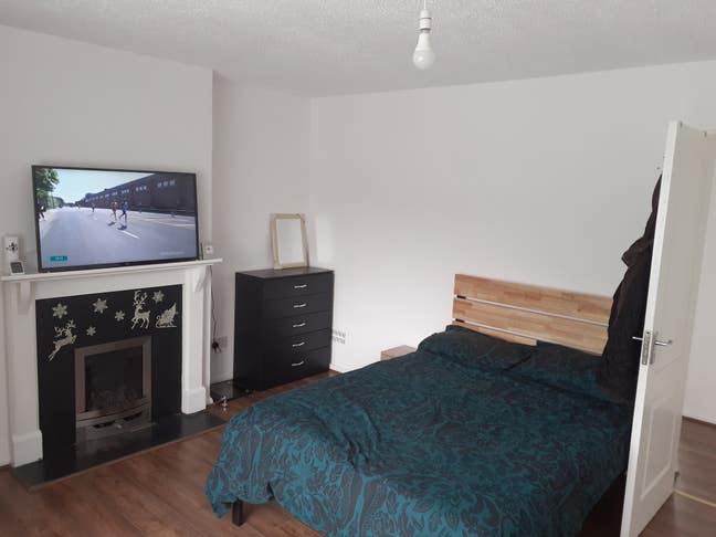 Double room from Nov 8 to Mar 14 in South Harrow Main Photo