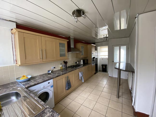 Single Room for rent  Main Photo