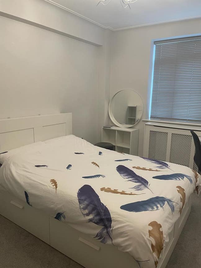 A Large double room in the heart of Swiss Cottage  Main Photo