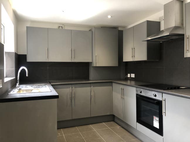 2x Double Bedroom Ensuite - Available Now!! Main Photo