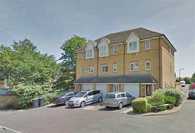 Luxurious Double En-Suite! Bills Included! Main Photo