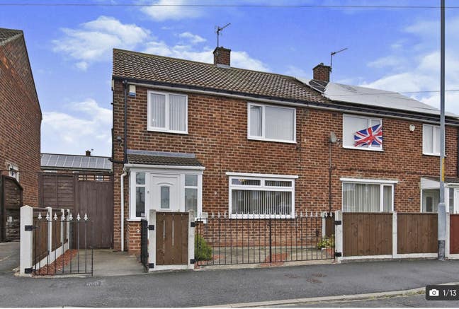   Double room to let (6months period only max stay Main Photo