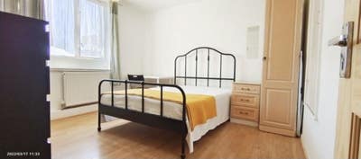 Bright 4 bedrooms flat, 10 min Kennington station  Main Photo