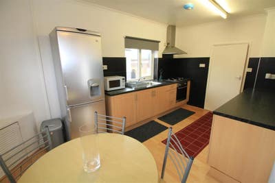 Double room available at ng8  Main Photo