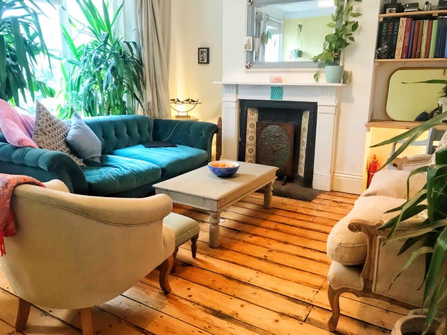 Private living room & king B/R with park views ✨ Main Photo