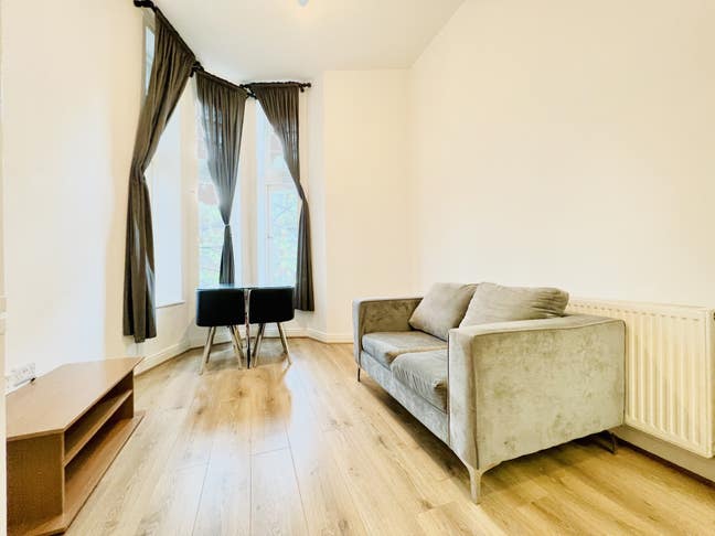 Modern & Cozy 2 Bed Flat at Streatham Hill Main Photo
