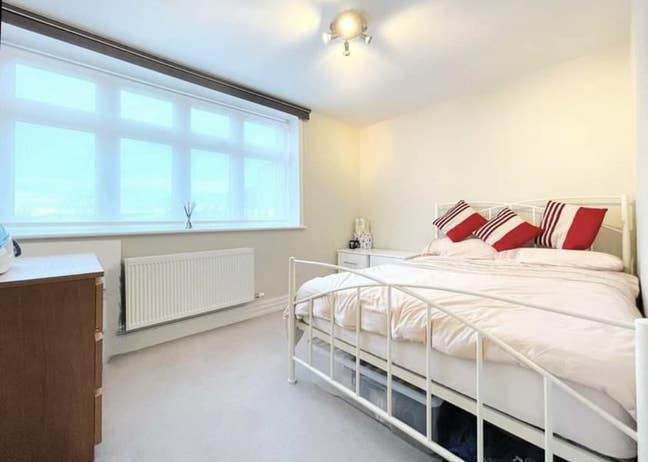 Large Double room , Ruislip/Eastcote  Main Photo