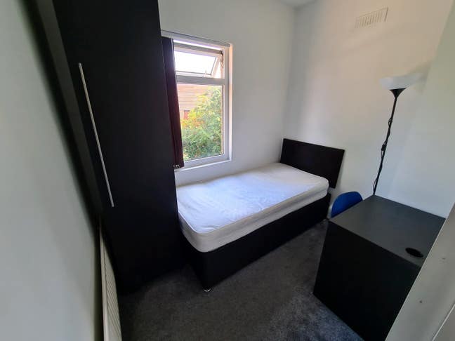 🏠Spacious Ensuite Room in Modern House Share Main Photo