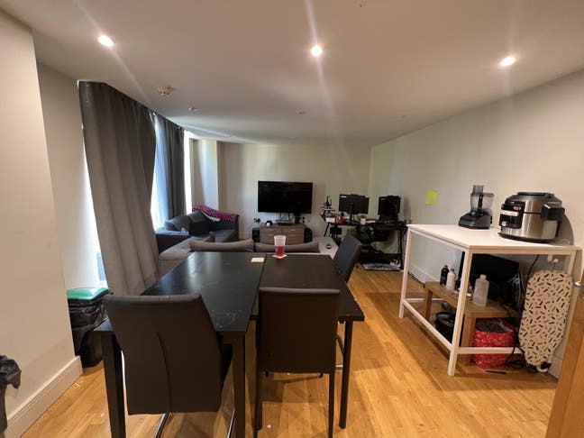 Looking for a new housemate! - Woolwich Main Photo