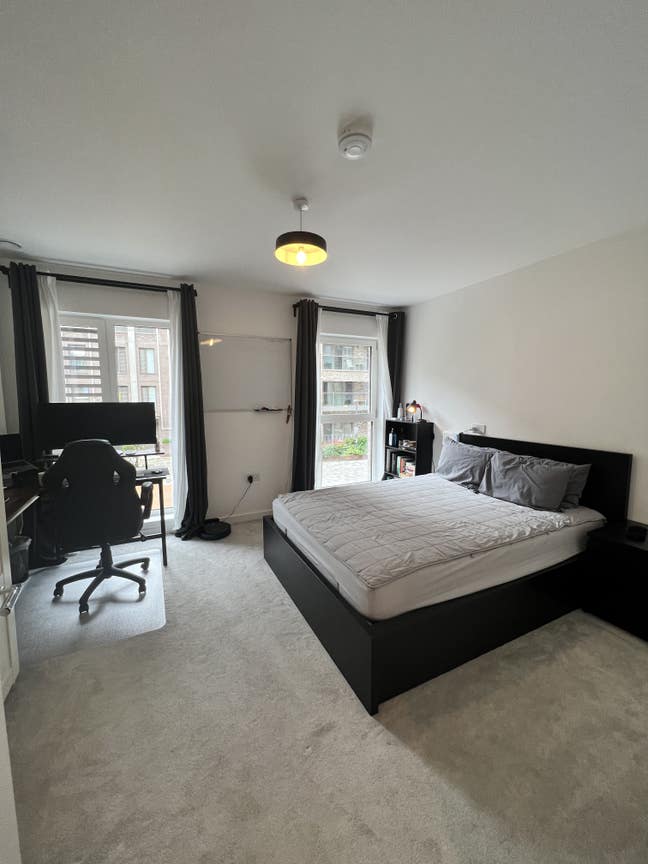 2x Queen Bedrooms, Residents Gym, New Build Main Photo
