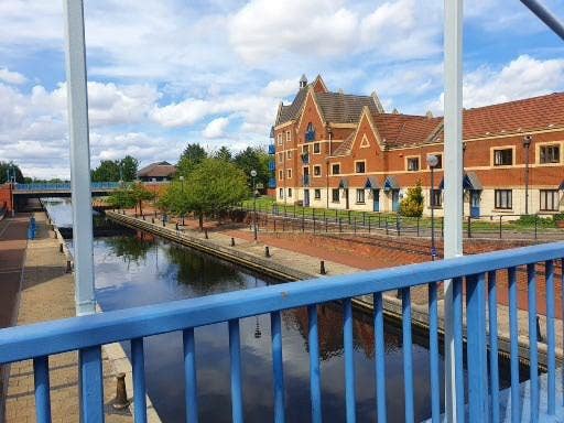 Single Room on Lovely Stockton Riverside  Main Photo