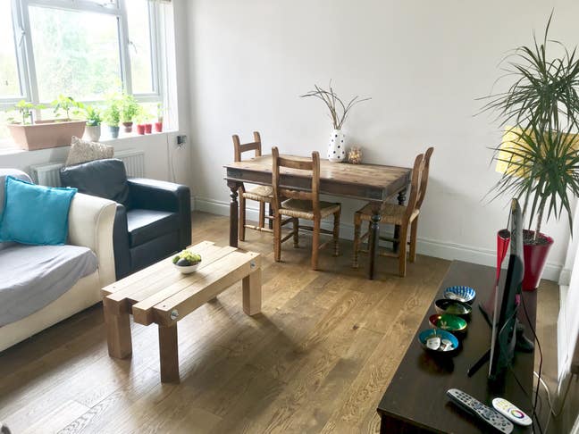 Huge double room 5 mins from Southfields station Main Photo