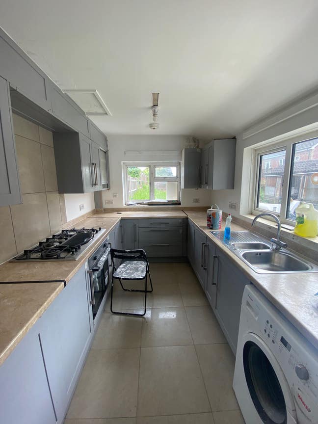 7 Rooms Available on Foundry Lane Main Photo