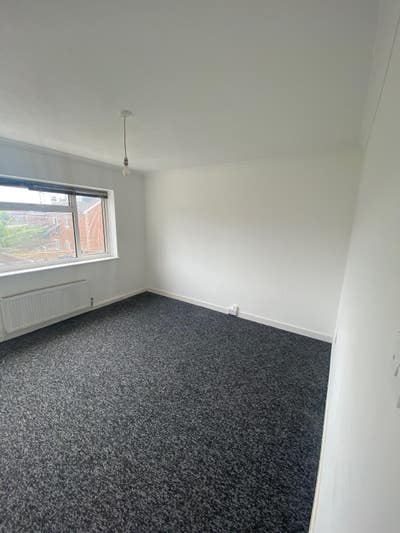 7 Rooms Available on Foundry Lane Main Photo