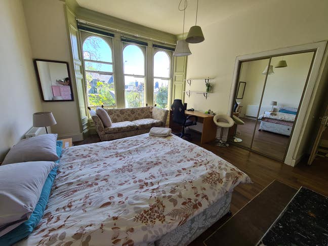 Upgraded Managed House+Garden Private Ent Main Photo