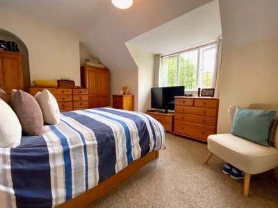 Luxurious 2beds house@RM8 1TR/Chadwell Heath  Main Photo