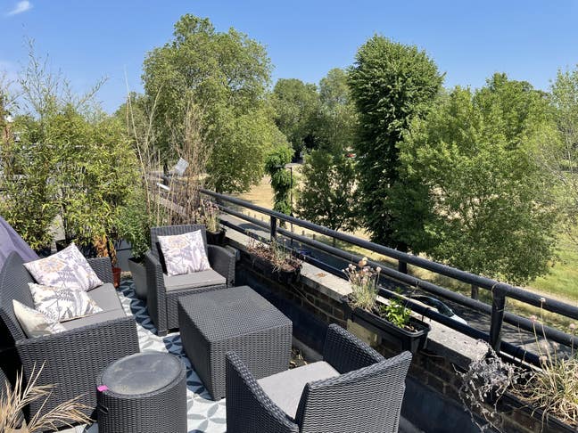 Large Double Room on Peckham Rye (All Bills Incl) Main Photo