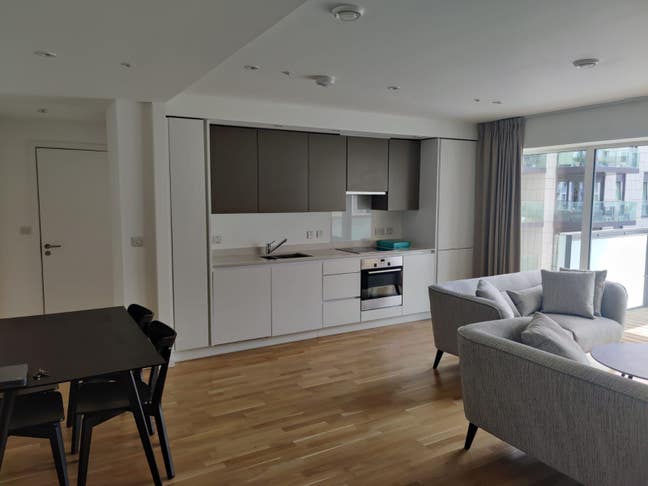 Spacious Double Bedrom in East Village Main Photo