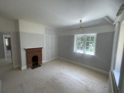 Double Room - Ensuite Bathroom - Detached House  Main Photo