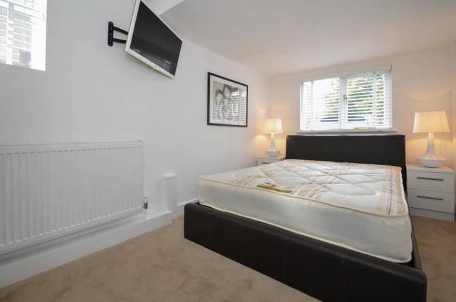 Double room W6 prof/share ALL bills covered Main Photo