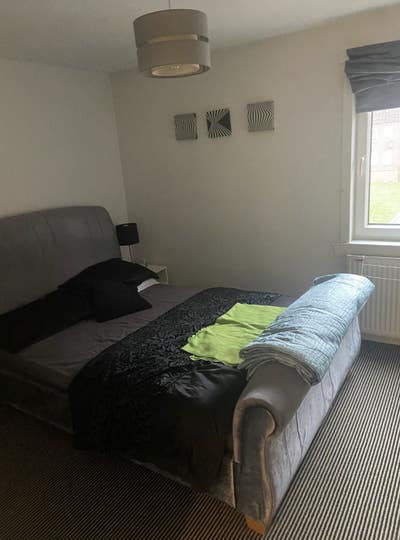 Double room in three bedroom town house dd3 Main Photo