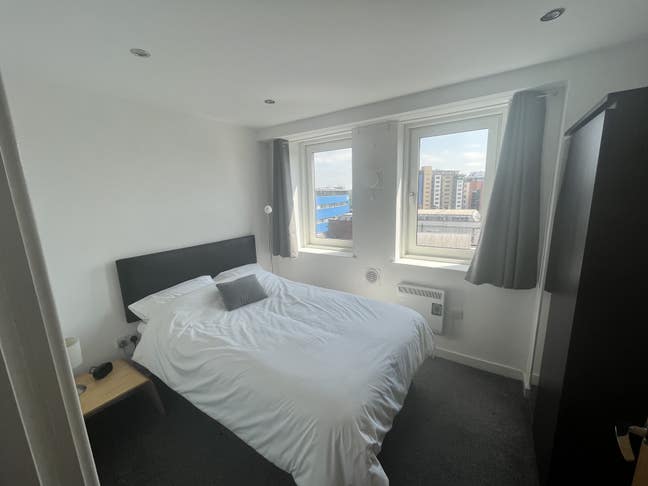 Spare room in the City centre, bills included.  Main Photo