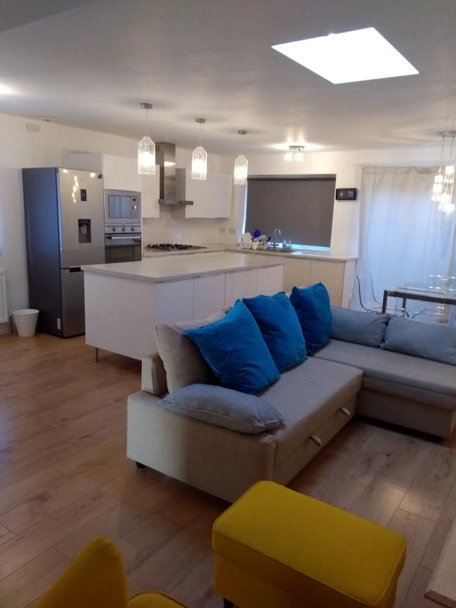 4 Bed + Lr + 2 Bathrooms Wembley Near Preston Road Main Photo