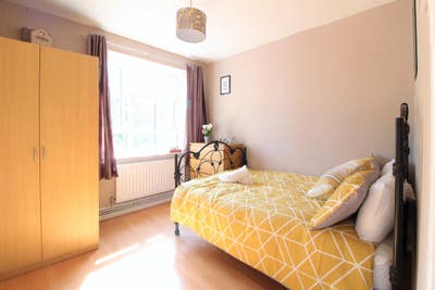 New Huge Dbl Room in White City  Main Photo