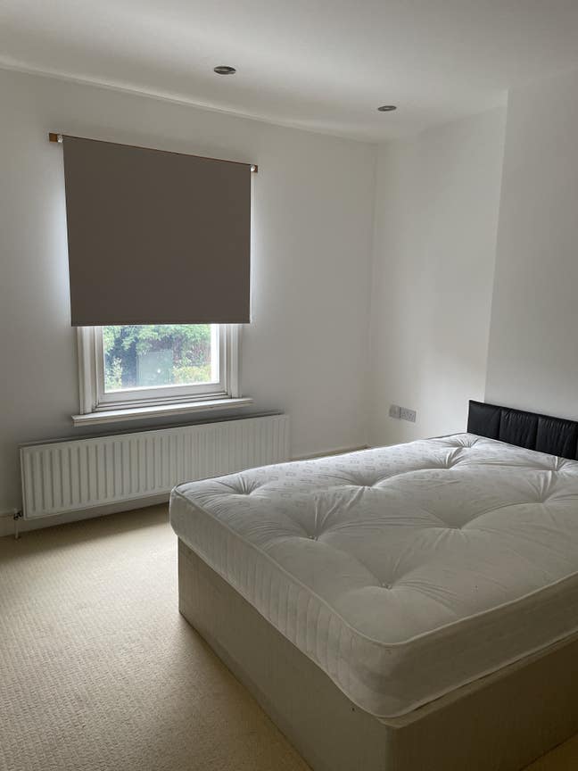 Room in Barnet, female house, spacious HMO, garden Main Photo