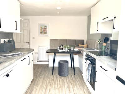 Explore Our Snug Homes 🏡 Choose Your Fav 💛


 Main Photo