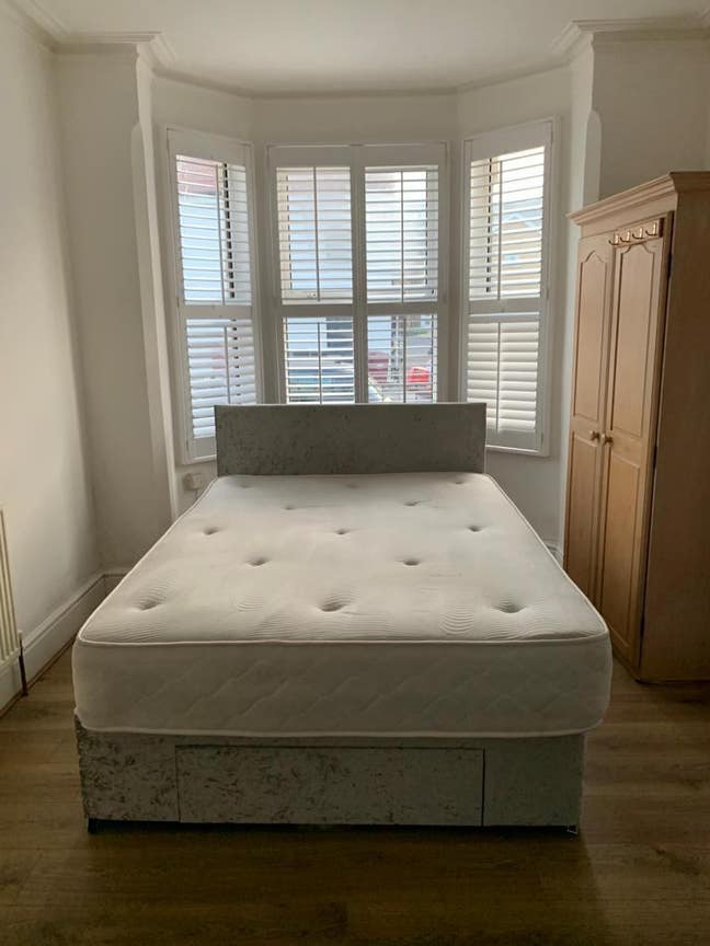Two double rooms 12 min walk to town centre Main Photo