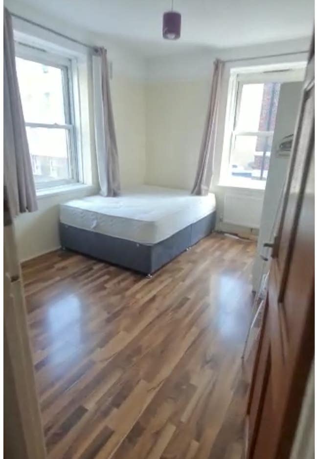 Room available  Main Photo