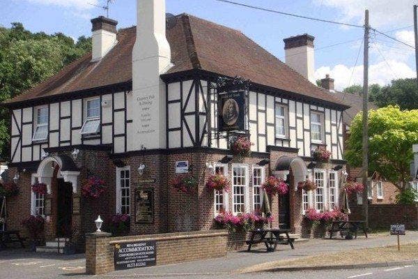 2 Bed Flat Above Pub Main Photo