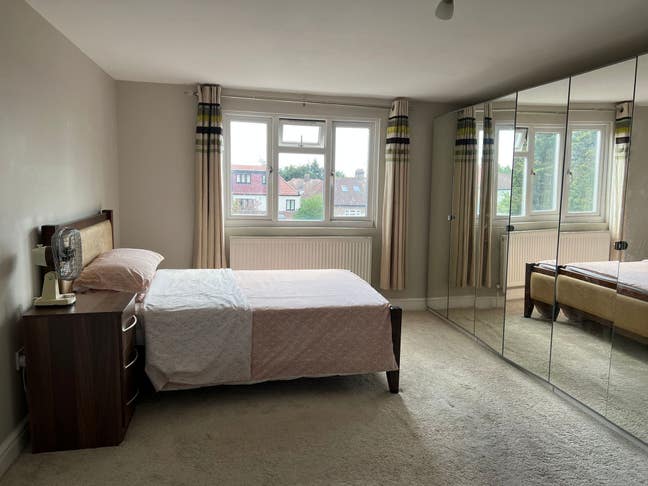 Shared loft room in Redbridge, Ilford - Bills Incl Main Photo