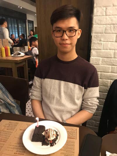27 Y/O Professional Seek En-Suite Room in London Main Photo