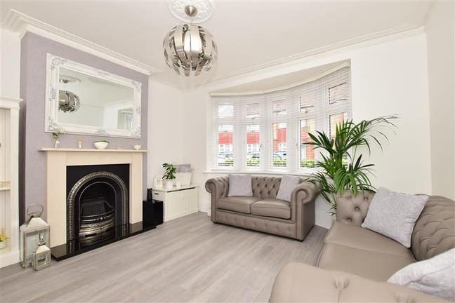 Single room available to rent in Gillingham £495 Main Photo