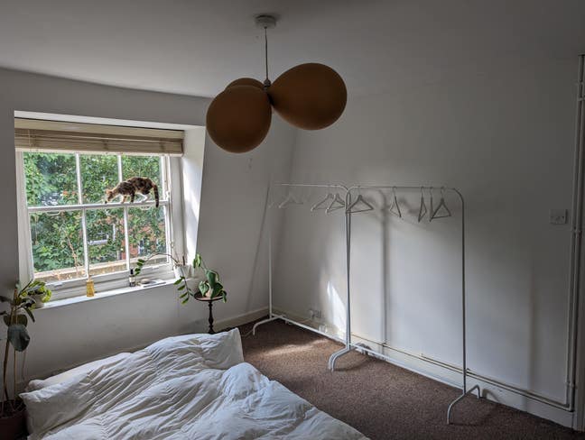 Large double room available in Flat Share. Main Photo