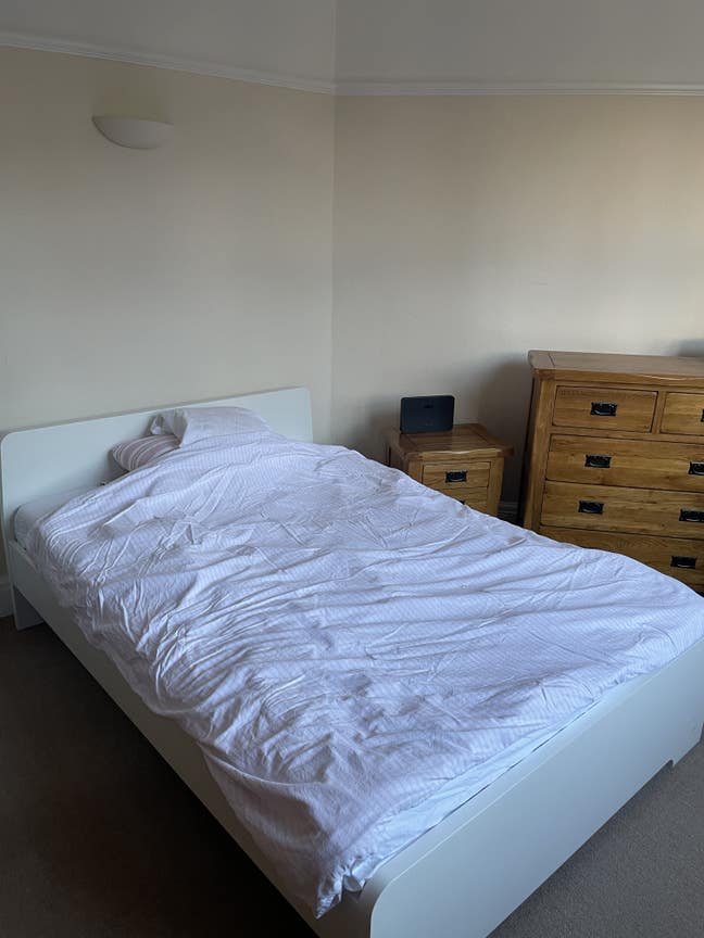 Double room in Pinner Main Photo
