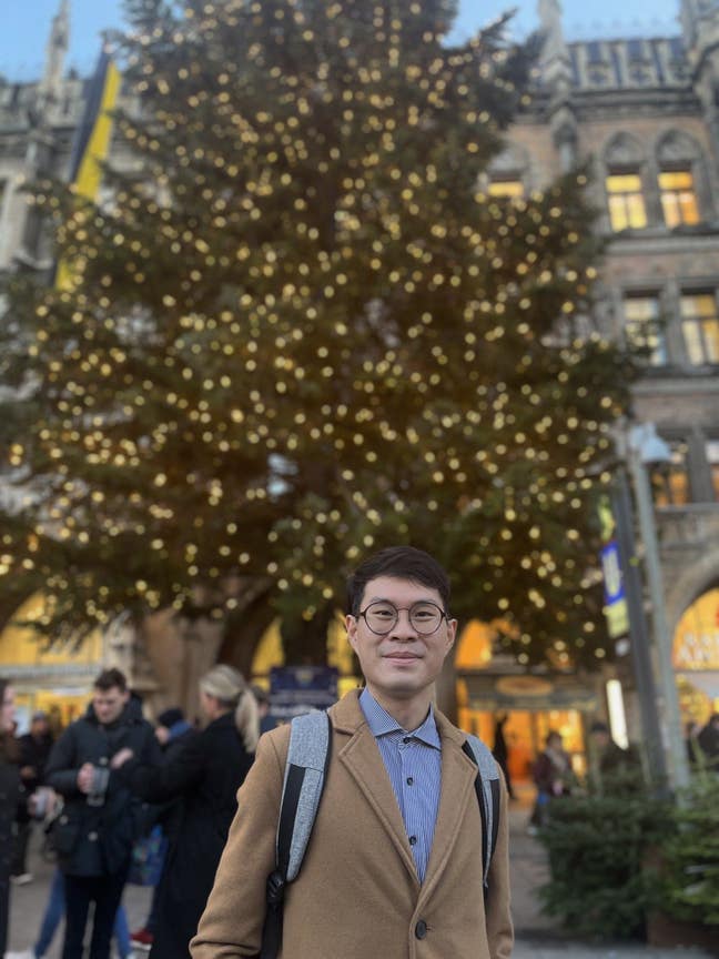 30 y/o Professional for double rm/studio long term Main Photo