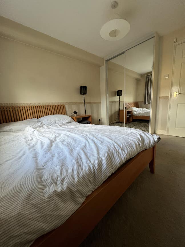 River Thames View 2 beds Stylish Apartment Main Photo