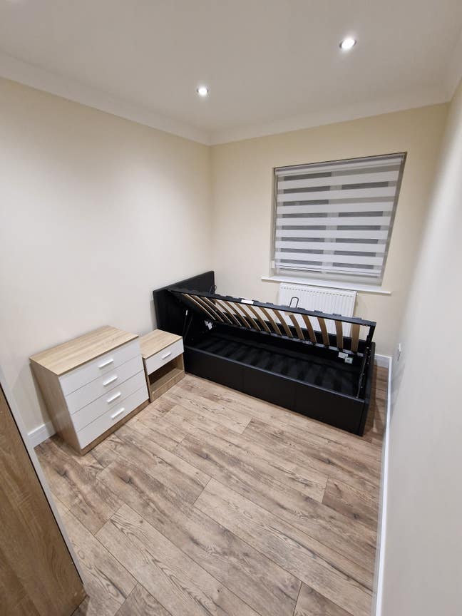 Modern single Room available in Acomb Main Photo