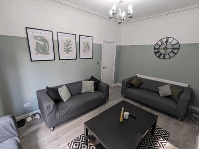 **Fabulous Professional Share in Headingley** Main Photo
