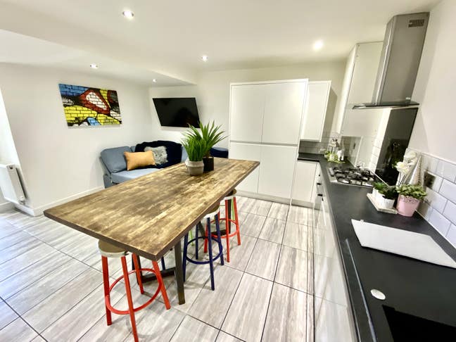 🏡 Luxury Ensuite Rooms – Heart of Old Town Main Photo